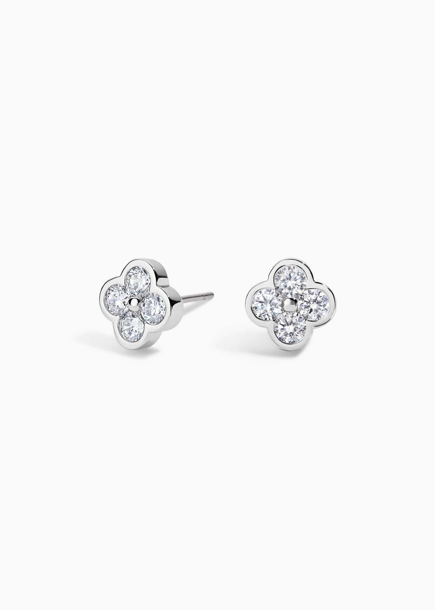 Camilla Studs